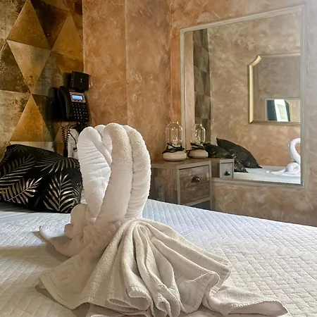 Pensjonat Utopia - Boutique Adultos Alicante